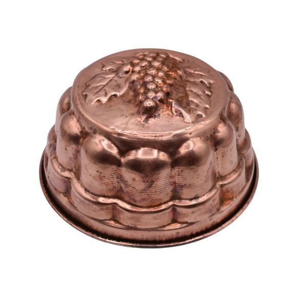 Vintage Copper Kitchen Mold Stamped "Made In Italy" Vineyard Grapes Mid Century - Picture 2 of 7